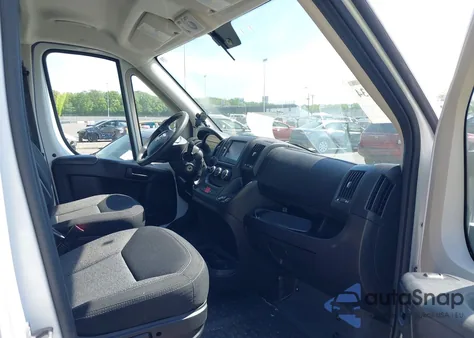 2014 Ram Promaster 1500 Low Roof из США, поврежденный, VIN 3C6TRVAG0EE103520